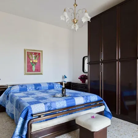 Attico Panoramico In Centro アパート ソレント