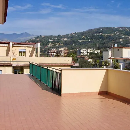 Attico Panoramico In Centro アパート *